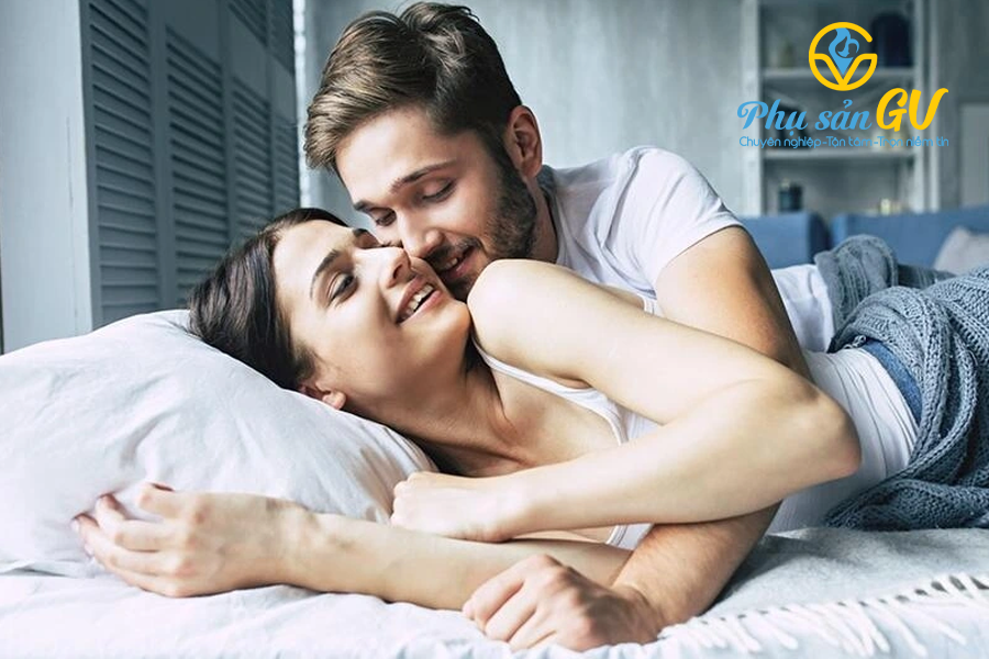 Quan hệ nhiều có gây vô sinh không? Tần suất quan hệ ảnh hưởng như thế nào đến khả năng sinh sản ở nam và nữ?